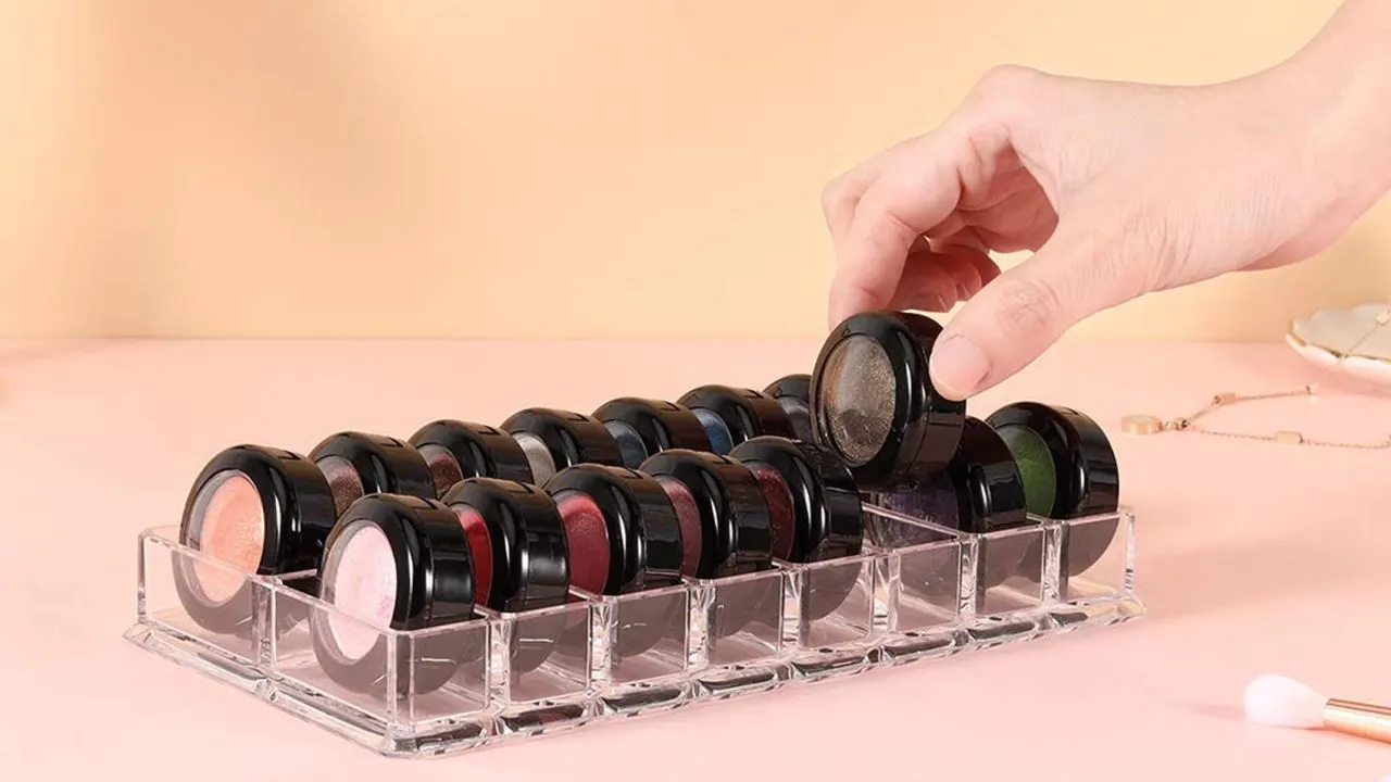 Luxspire Acrylic Eyeshadow Organizer