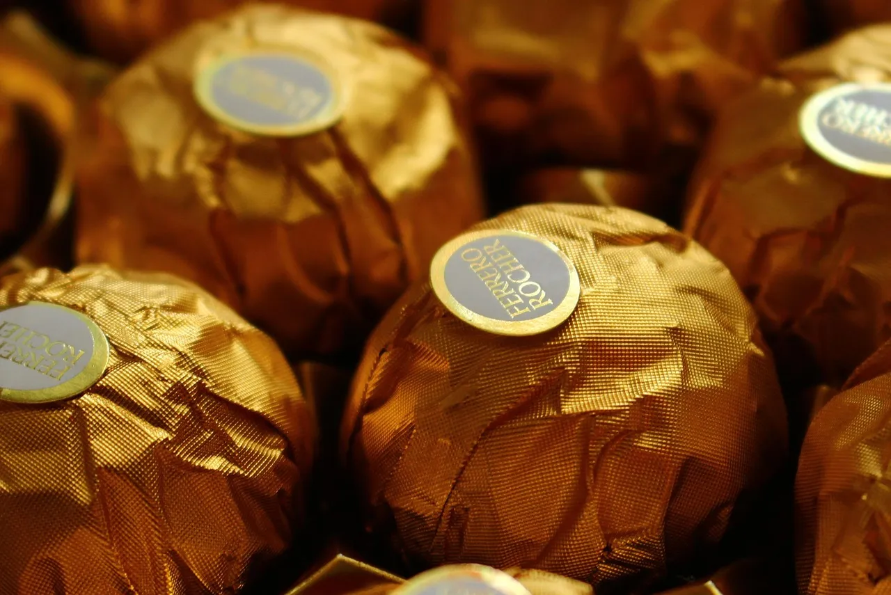Valentine’s Day busy for Croghan Candy Kitchen