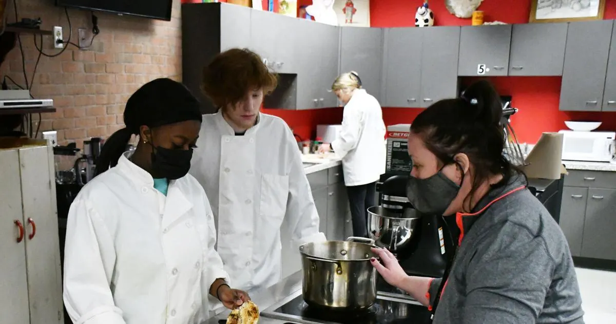 Bettendorf students are learning how to sizzle in the kitchen | Local Education