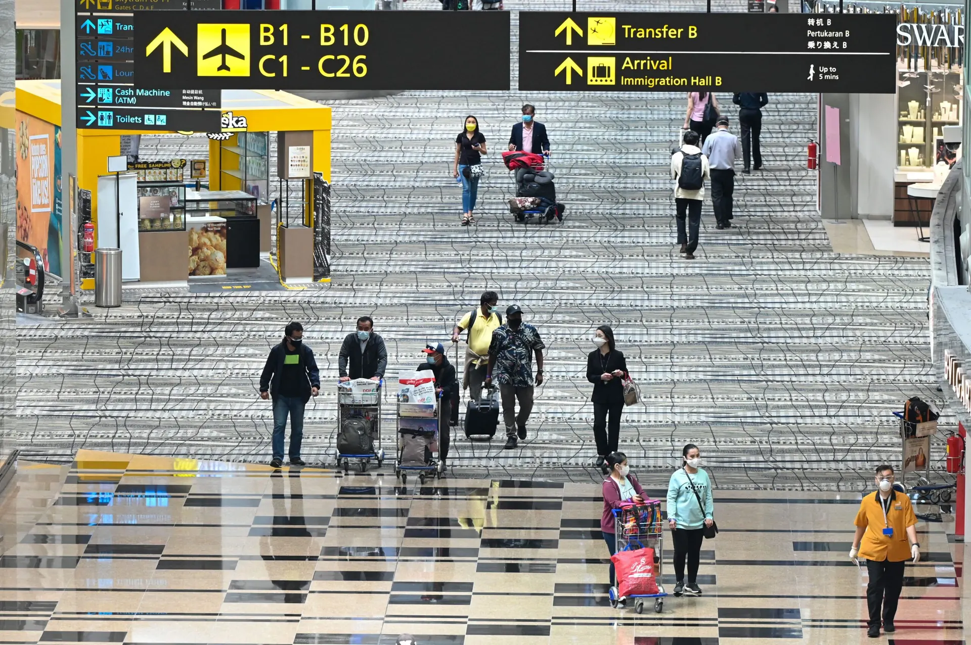 Singapore to waive quarantine for all vaccinated travelers post-omicron